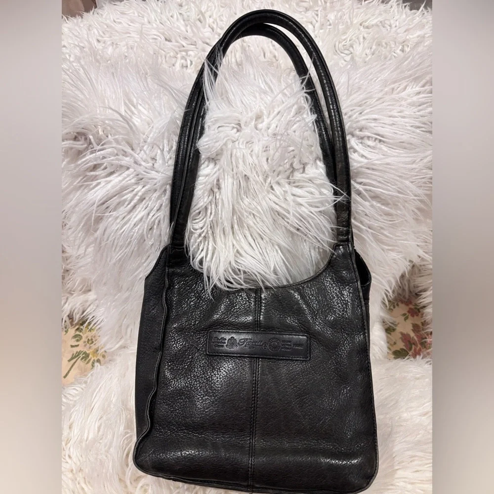 Vintage Fossil  Black Leather Shoulder/ Hobo  Bag With The Key - Picture 2 of 4